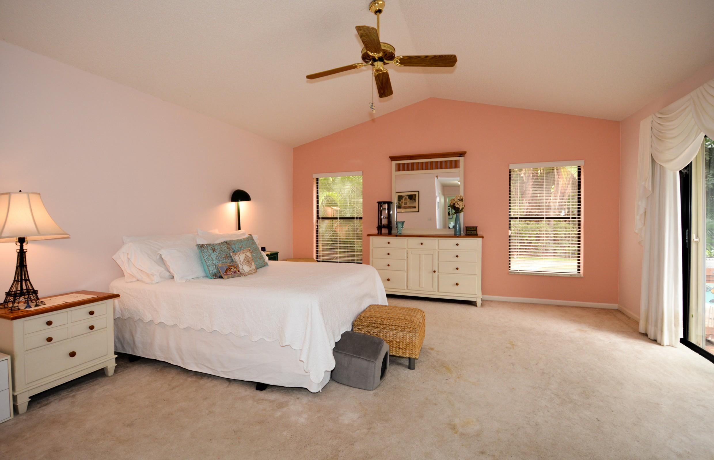 1138 Southwest 20th Street Boca Raton, FL 33486 - Photo 13 of 26 T3KD7K_still_mbr