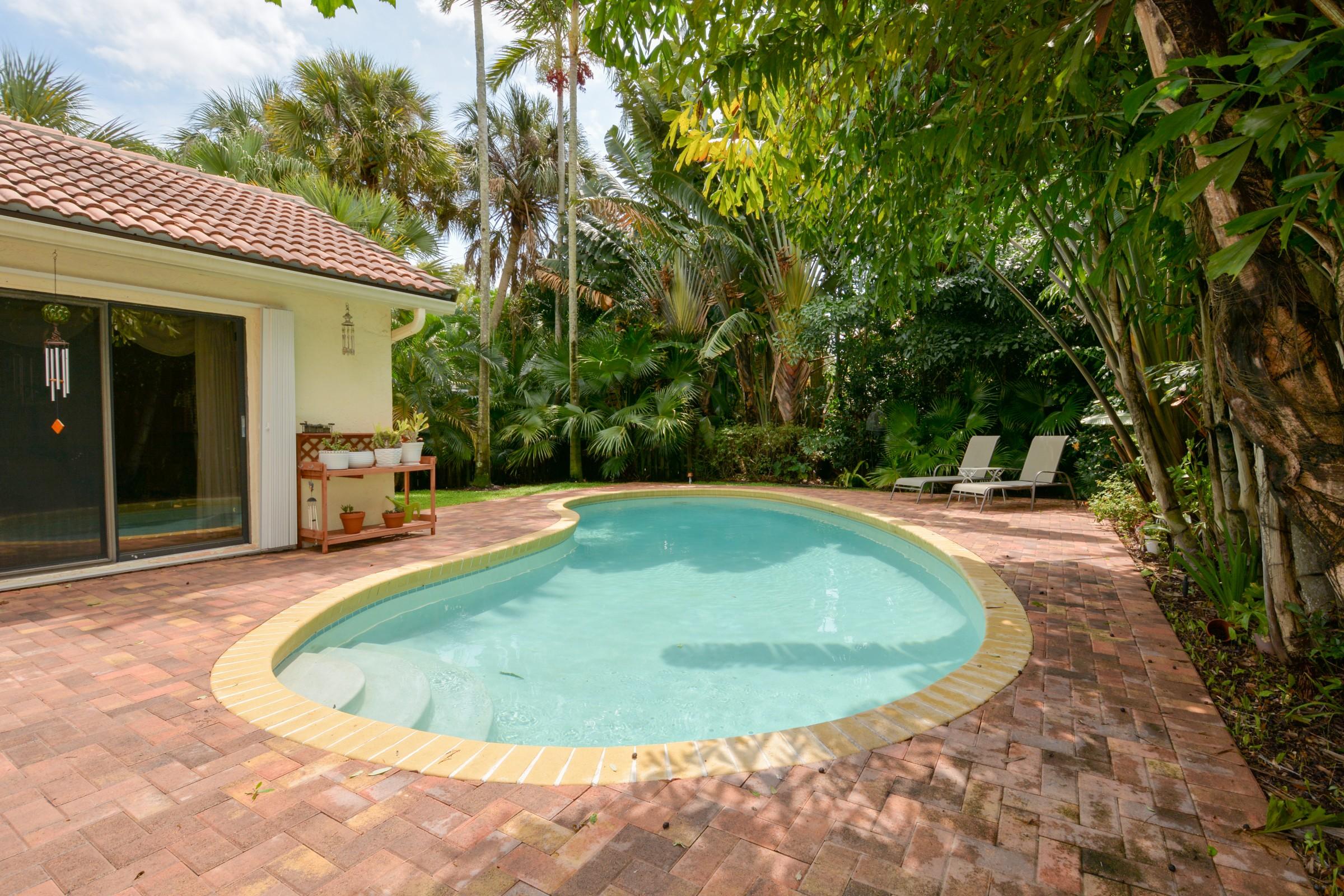 1138 Southwest 20th Street Boca Raton, FL 33486 - Photo 23 of 26 T3KD7K_still_pool