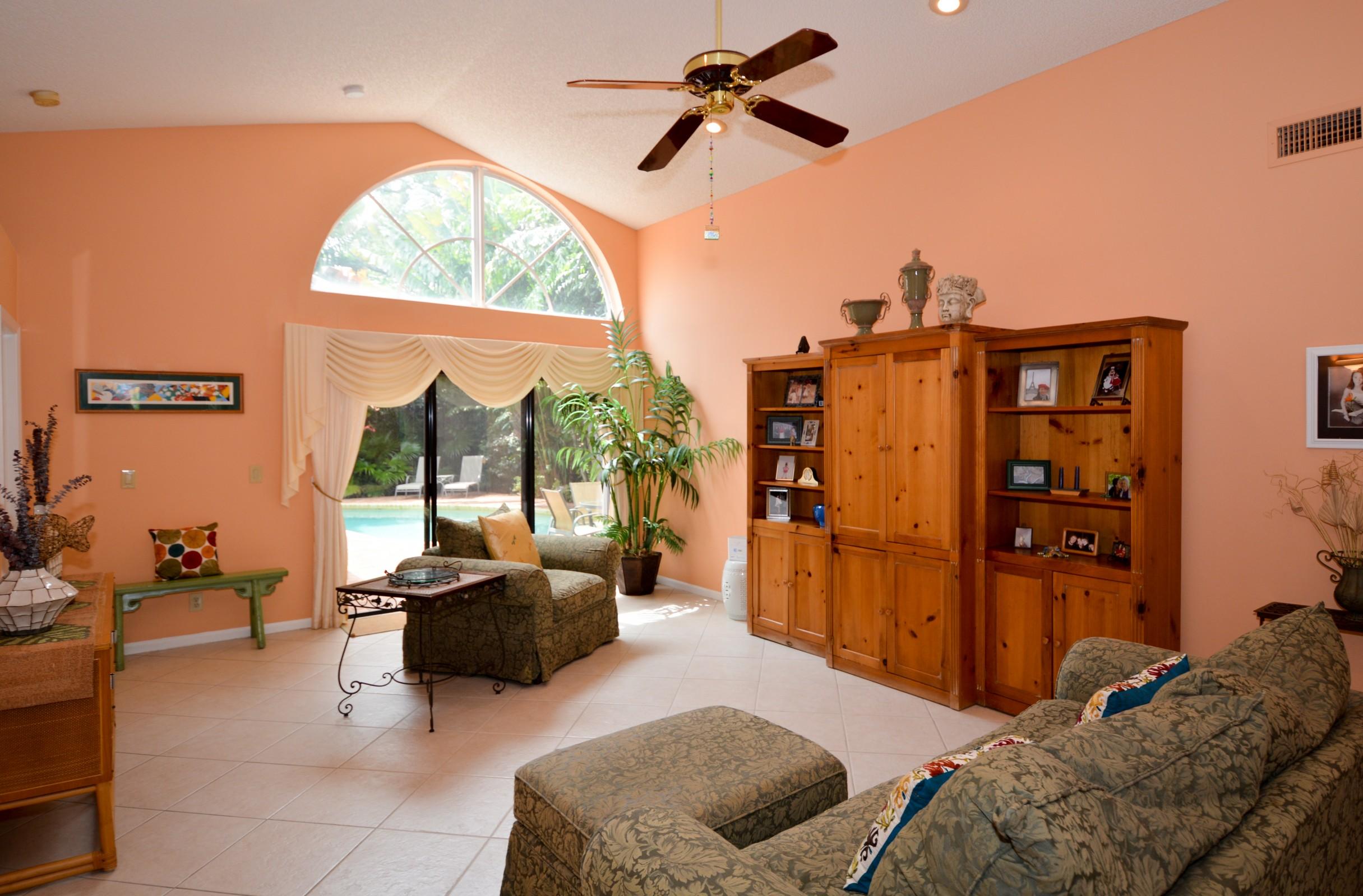 1138 Southwest 20th Street Boca Raton, FL 33486 - Photo 3 of 26 Living Room