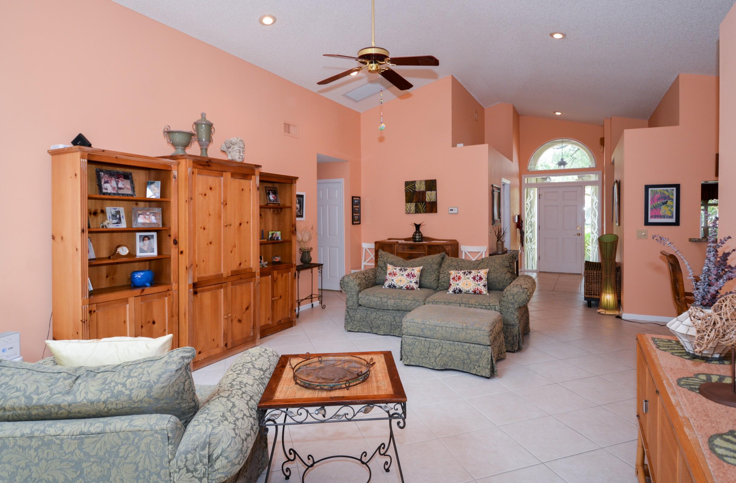 1138 Southwest 20th Street Boca Raton, FL 33486 - Photo 5 of 26 T3KD7K_still_lr