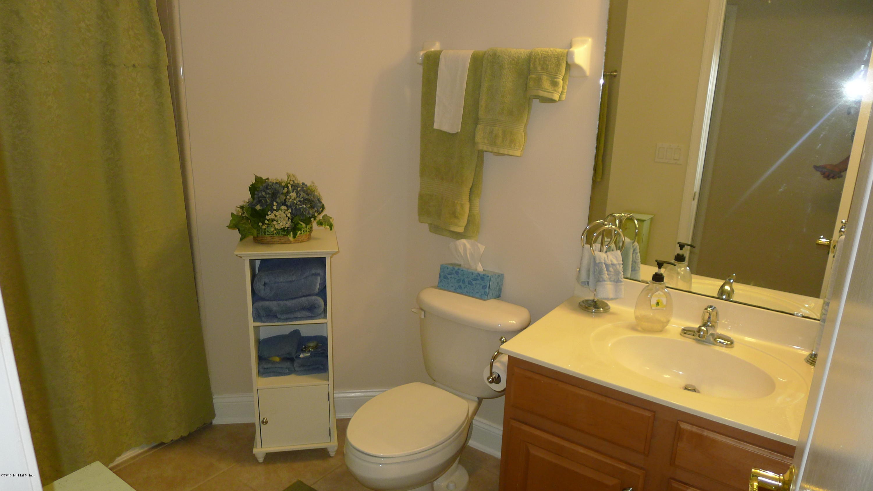 1527 Falkland Road East Jacksonville, FL 32221 - Photo 23 of 26 guest bath
