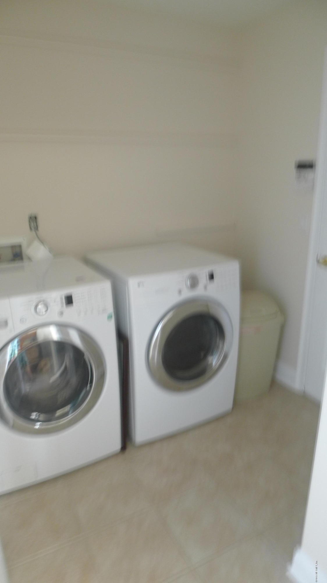 1527 Falkland Road East Jacksonville, FL 32221 - Photo 24 of 26 inside laundry
