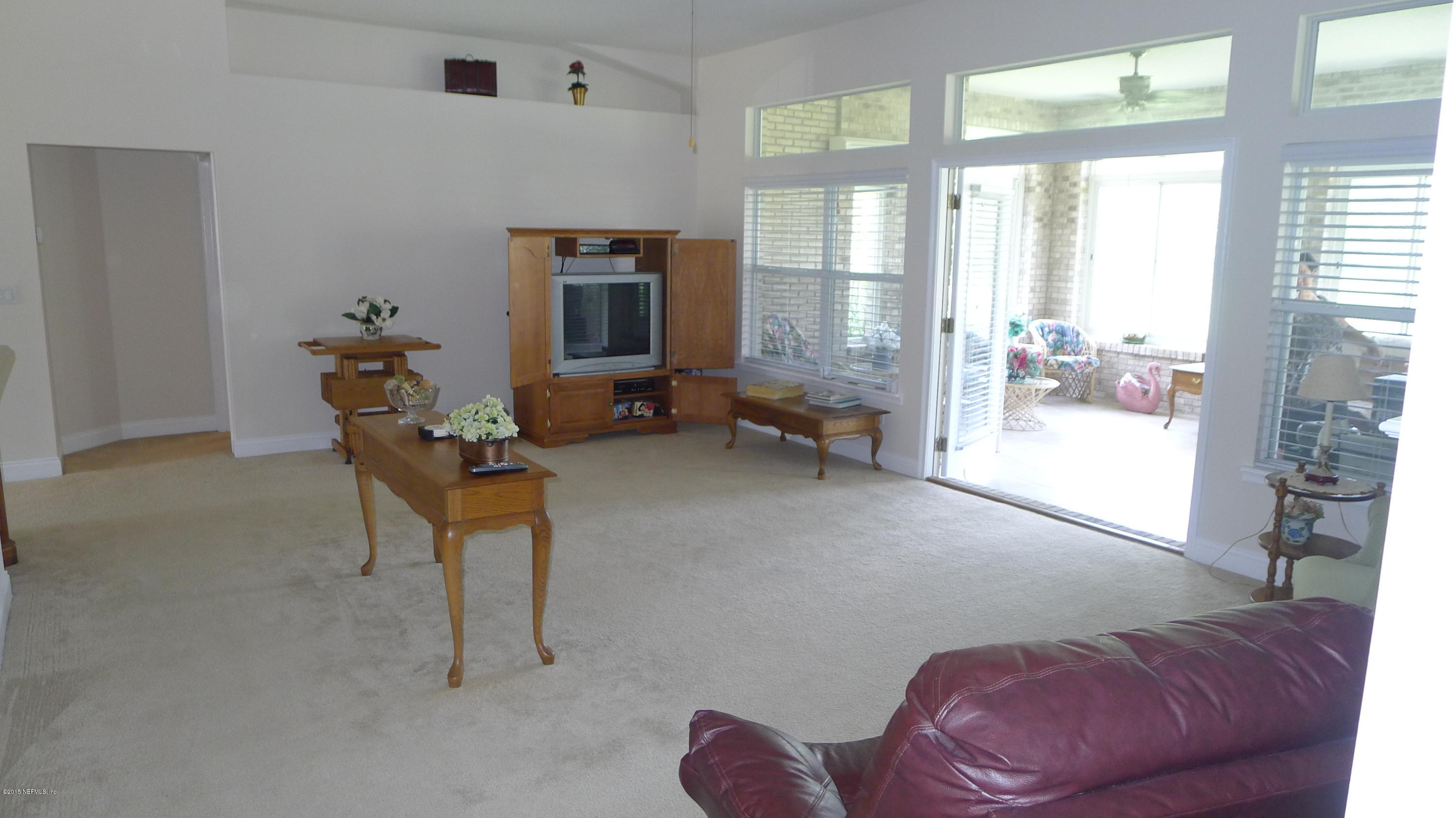 1527 Falkland Road East Jacksonville, FL 32221 - Photo 9 of 26 family room