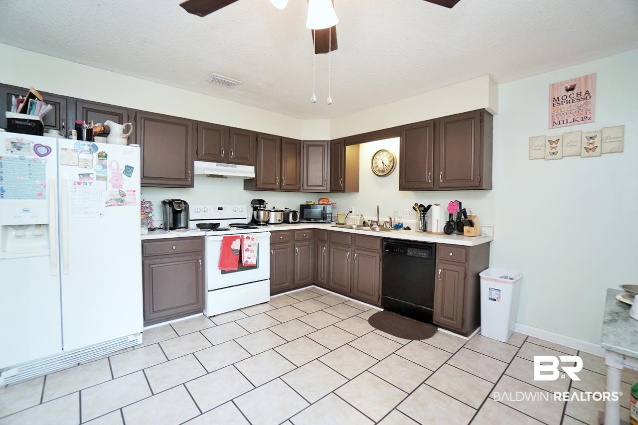 619 West Magnolia Avenue Foley, AL 36535 - Photo 15 of 27