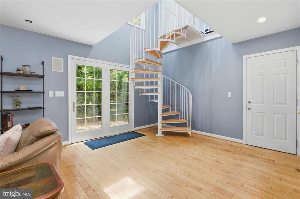 5803 Hall Street Burke, VA 22015 - Photo 16 of 77