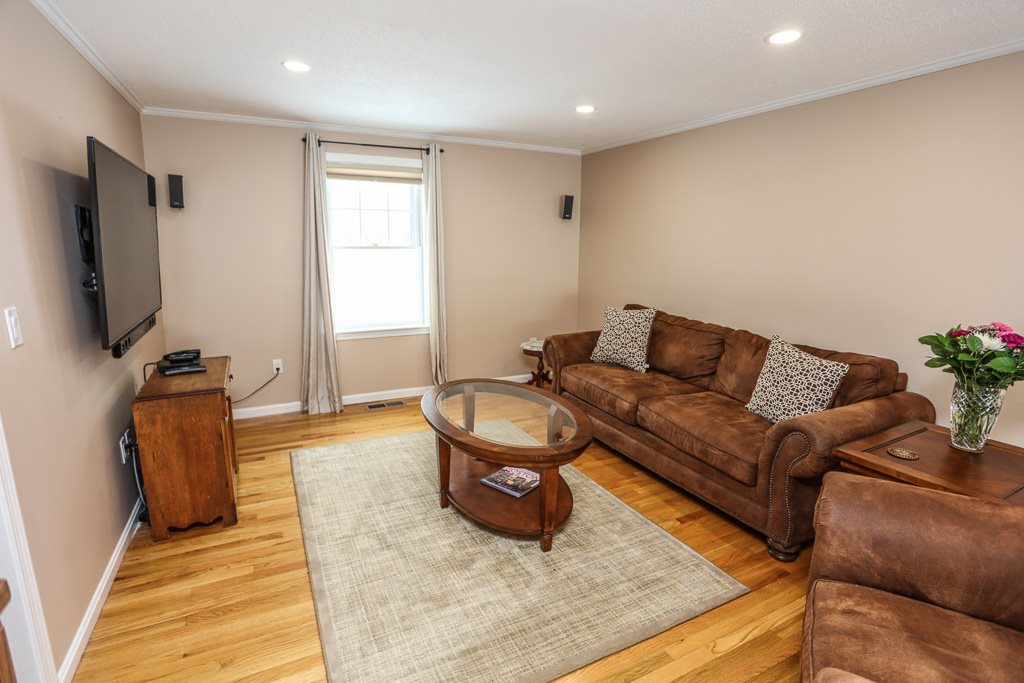 7 Laurel Hill Road Londonderry, NH 03053 - Photo 11 of 40 Gallery Image 11