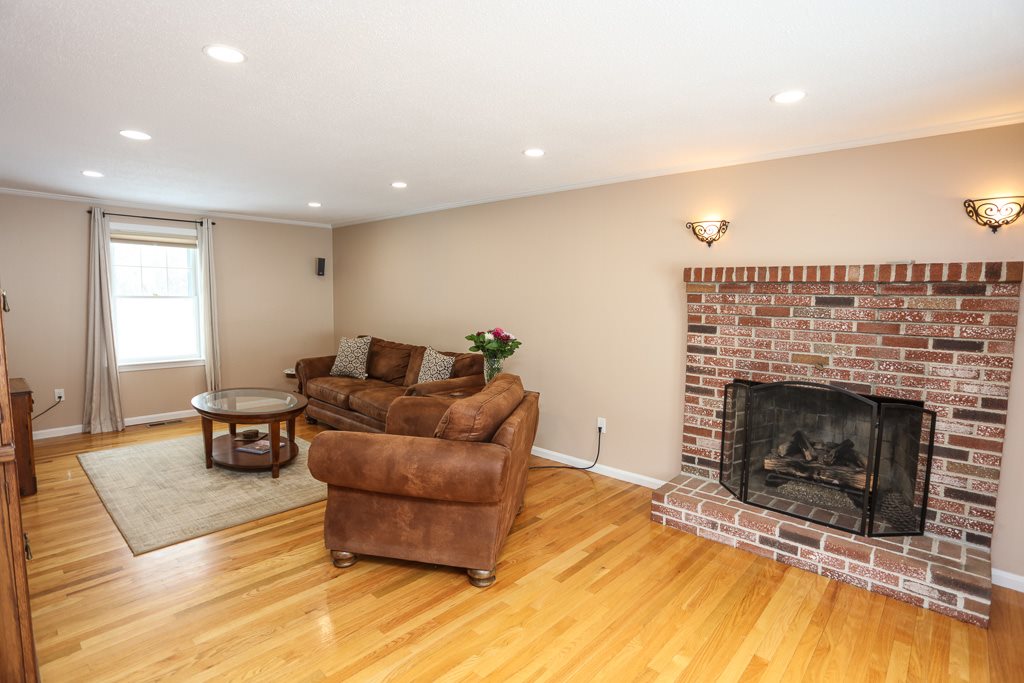 7 Laurel Hill Road Londonderry, NH 03053 - Photo 13 of 40 Gallery Image 13