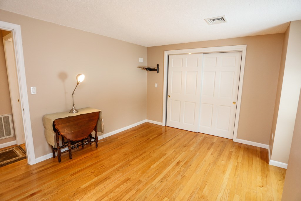 7 Laurel Hill Road Londonderry, NH 03053 - Photo 31 of 40 Gallery Image 31