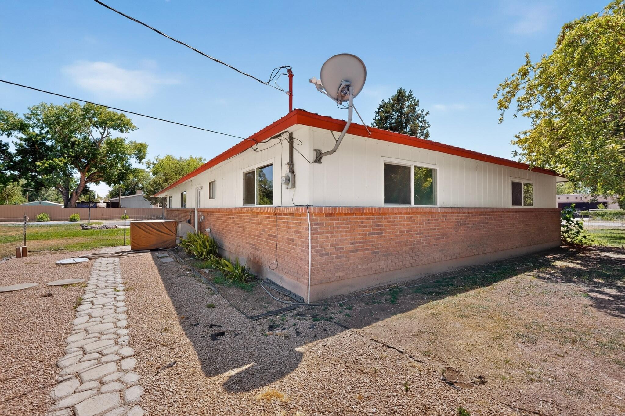1110 Ranchero Road Bosque Farms, NM 87068 - Photo 36 of 47 Gallery Image 36