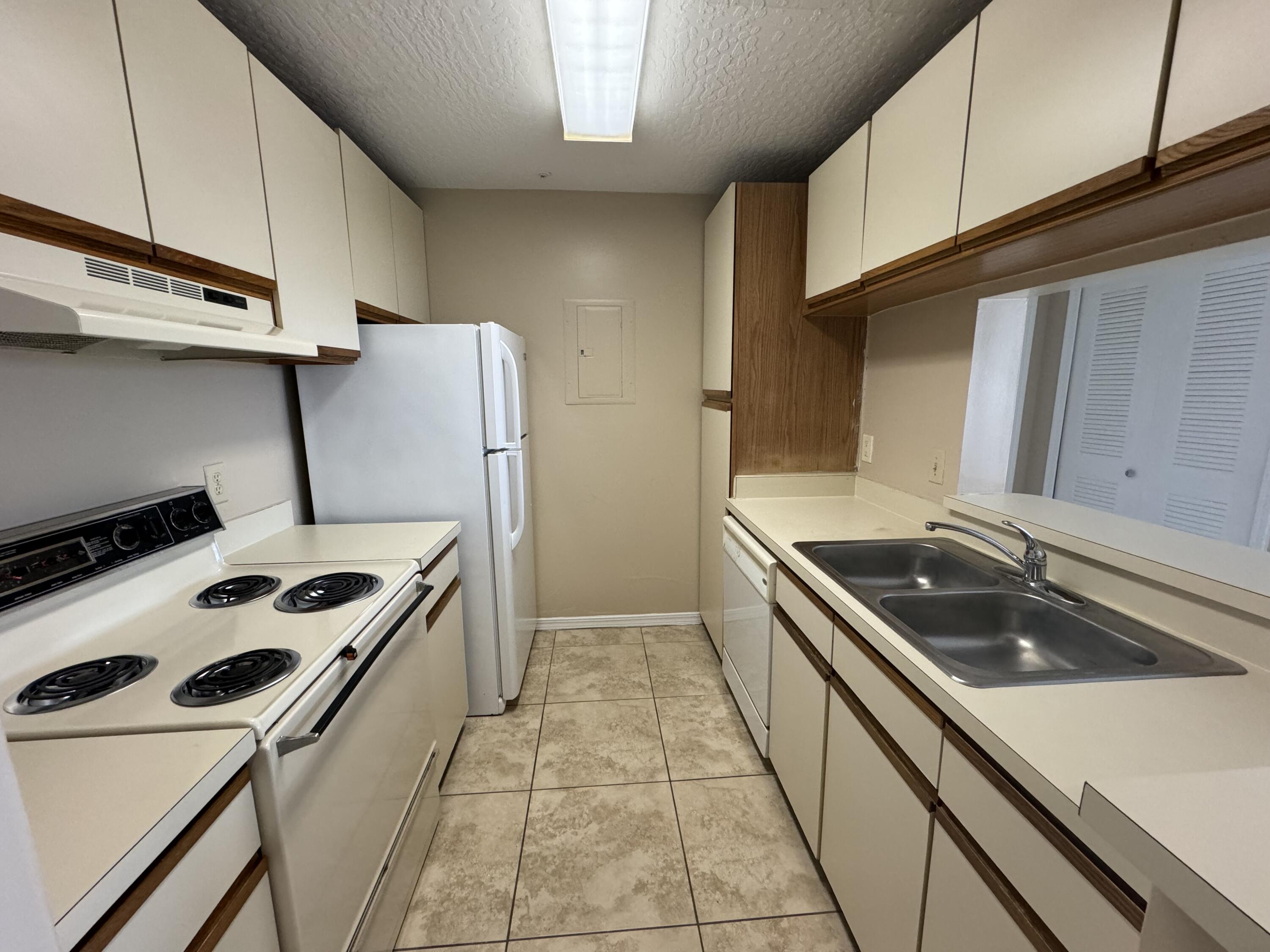 7667 North Wickham Road, Unit 613 Melbourne, FL 32940 - Photo 8 of 19 IMG_0489