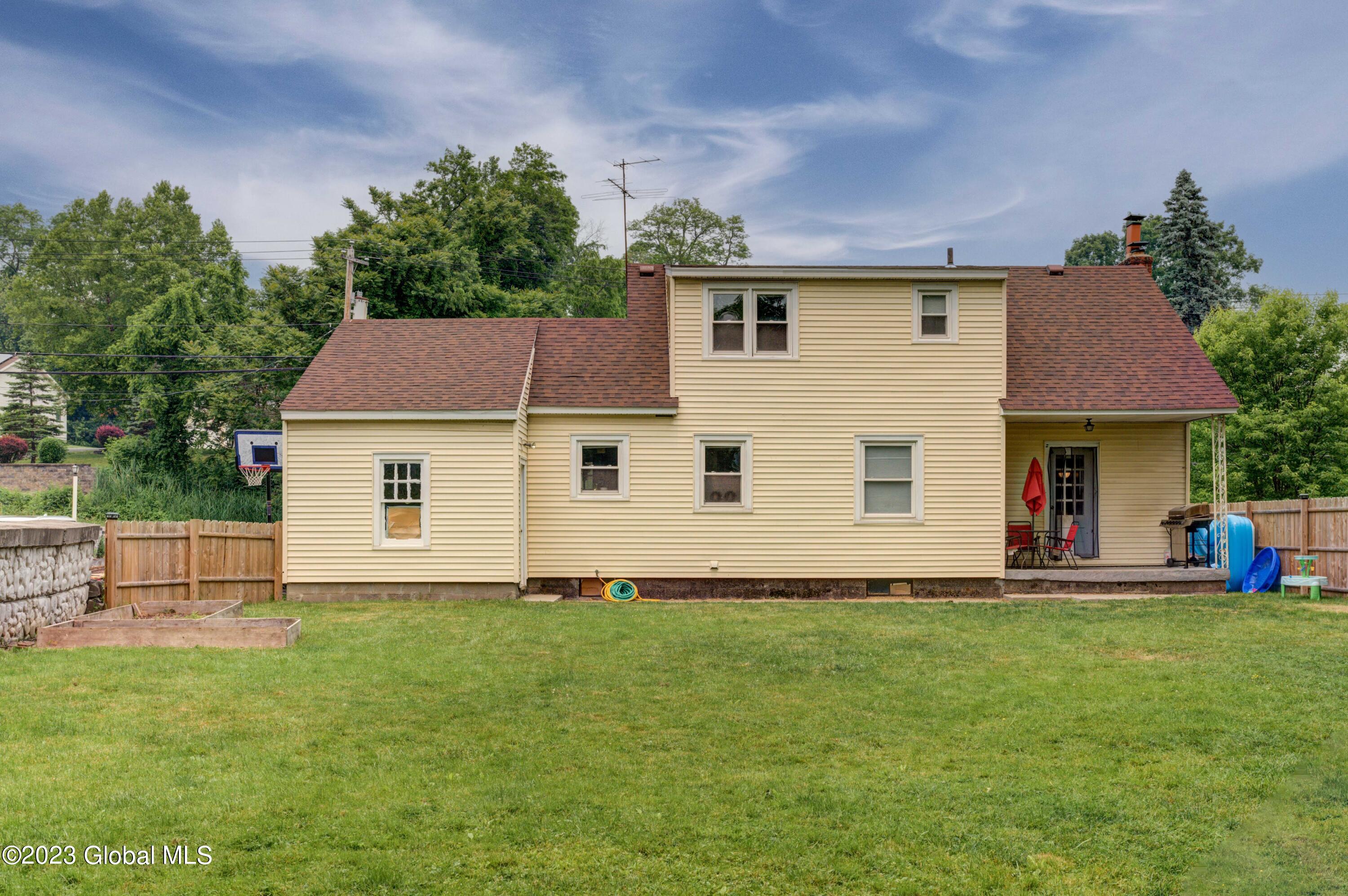 83 Putnam Road Rotterdam, NY 12306 - Photo 39 of 42 41-83 Putnam