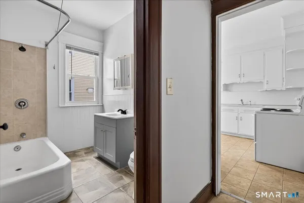 $1,350 | 227 Olivia Street, Derby, CT 06418