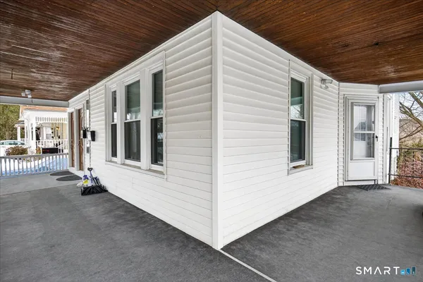 $1,350 | 227 Olivia Street, Derby, CT 06418