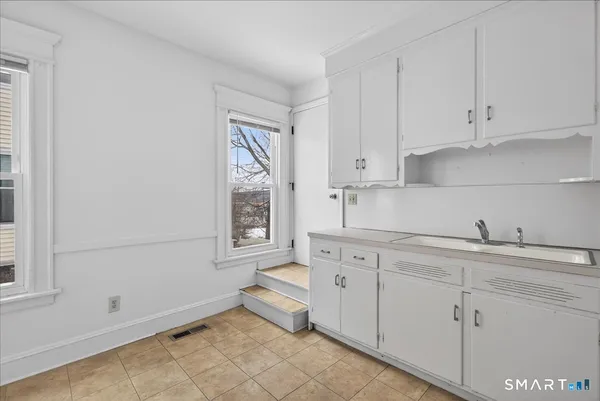 $1,350 | 227 Olivia Street, Derby, CT 06418