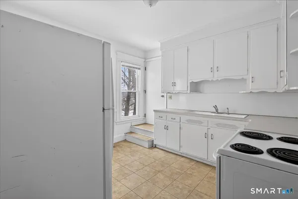 $1,350 | 227 Olivia Street, Derby, CT 06418