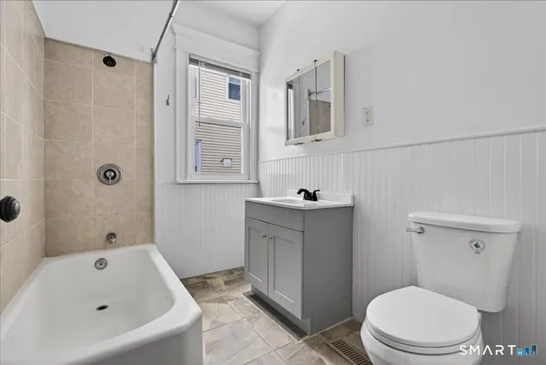 $1,350 | 227 Olivia Street, Derby, CT 06418