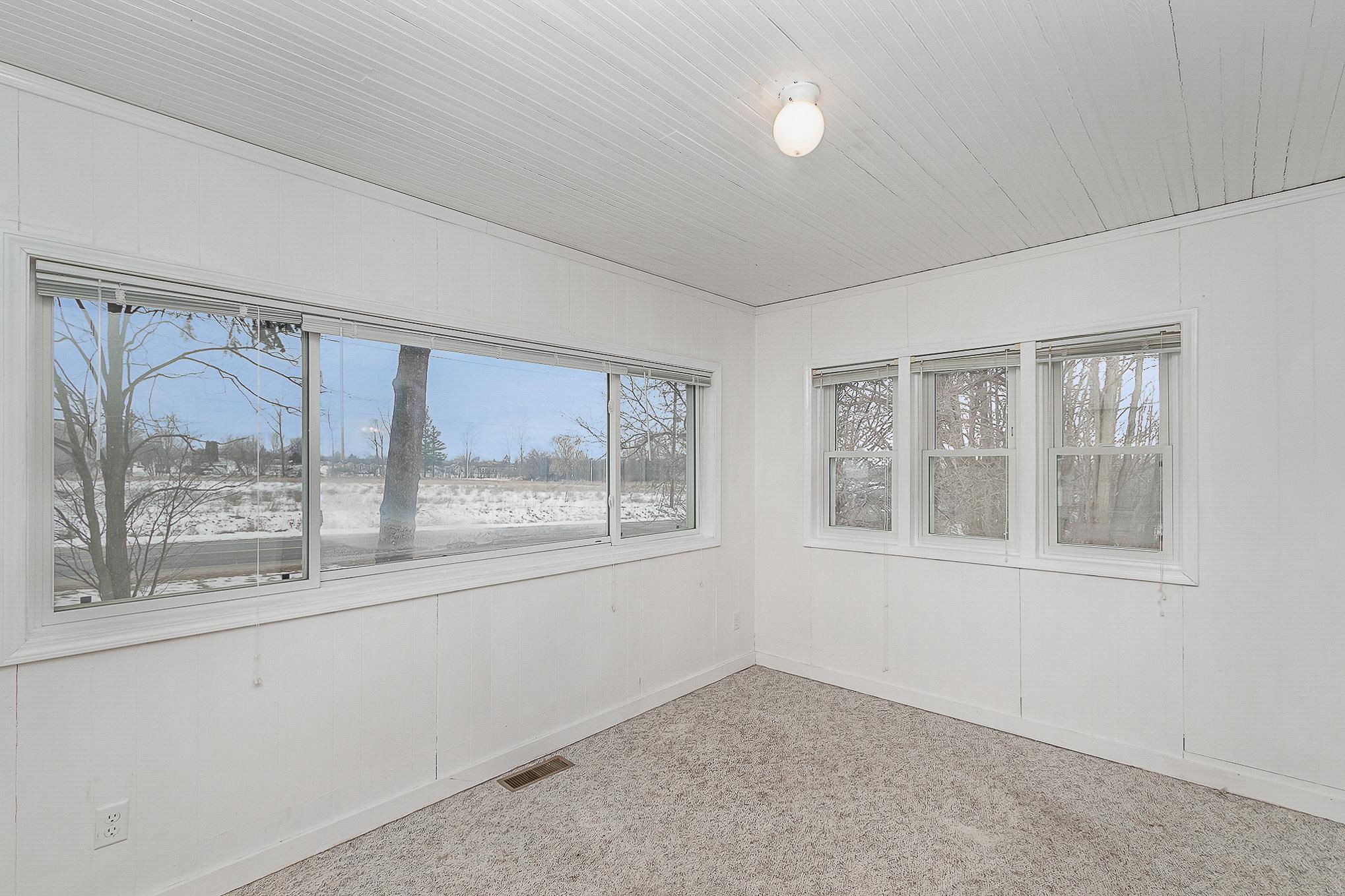 5425 South Mission Road Mount Pleasant, MI 48858 - Photo 8 of 25 1896290-7.JPG