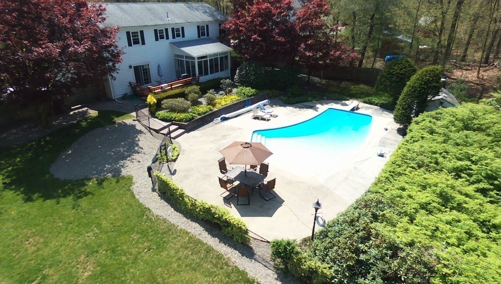 53 Lincoln Road Sharon, MA 02067 - Photo 3 of 30 Gallery Image 3