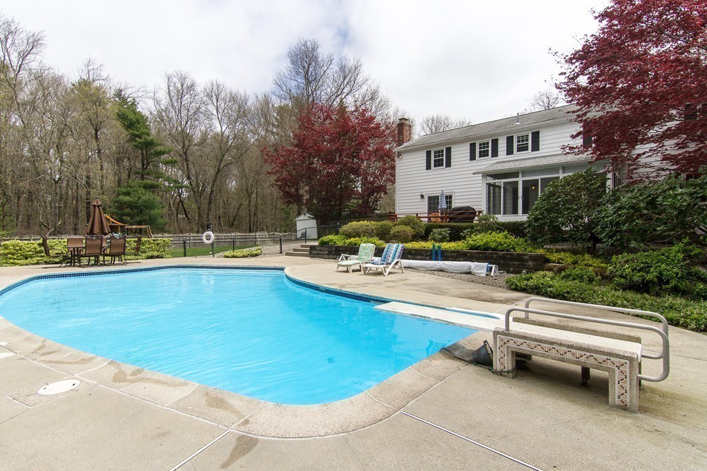 53 Lincoln Road Sharon, MA 02067 - Photo 5 of 30 Gallery Image 5