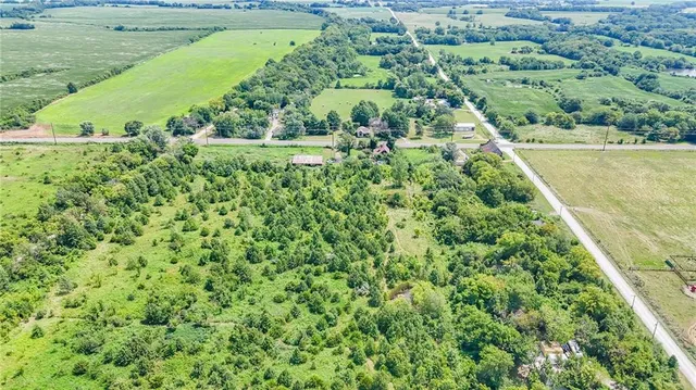 $165,900 | 1246 Southwest 13th Highway, Leeton, MO 64761