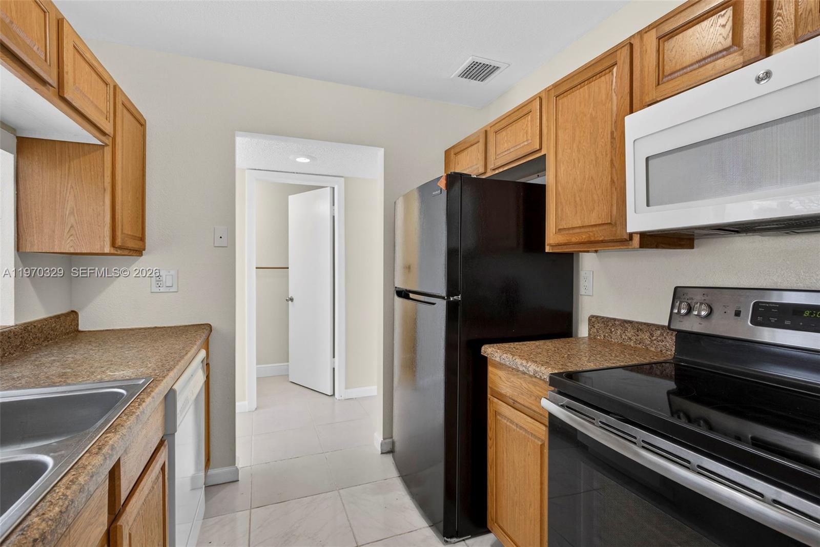 5090 Elmhurst Road, Unit A West Palm Beach, FL 33417 - Photo 7 of 48