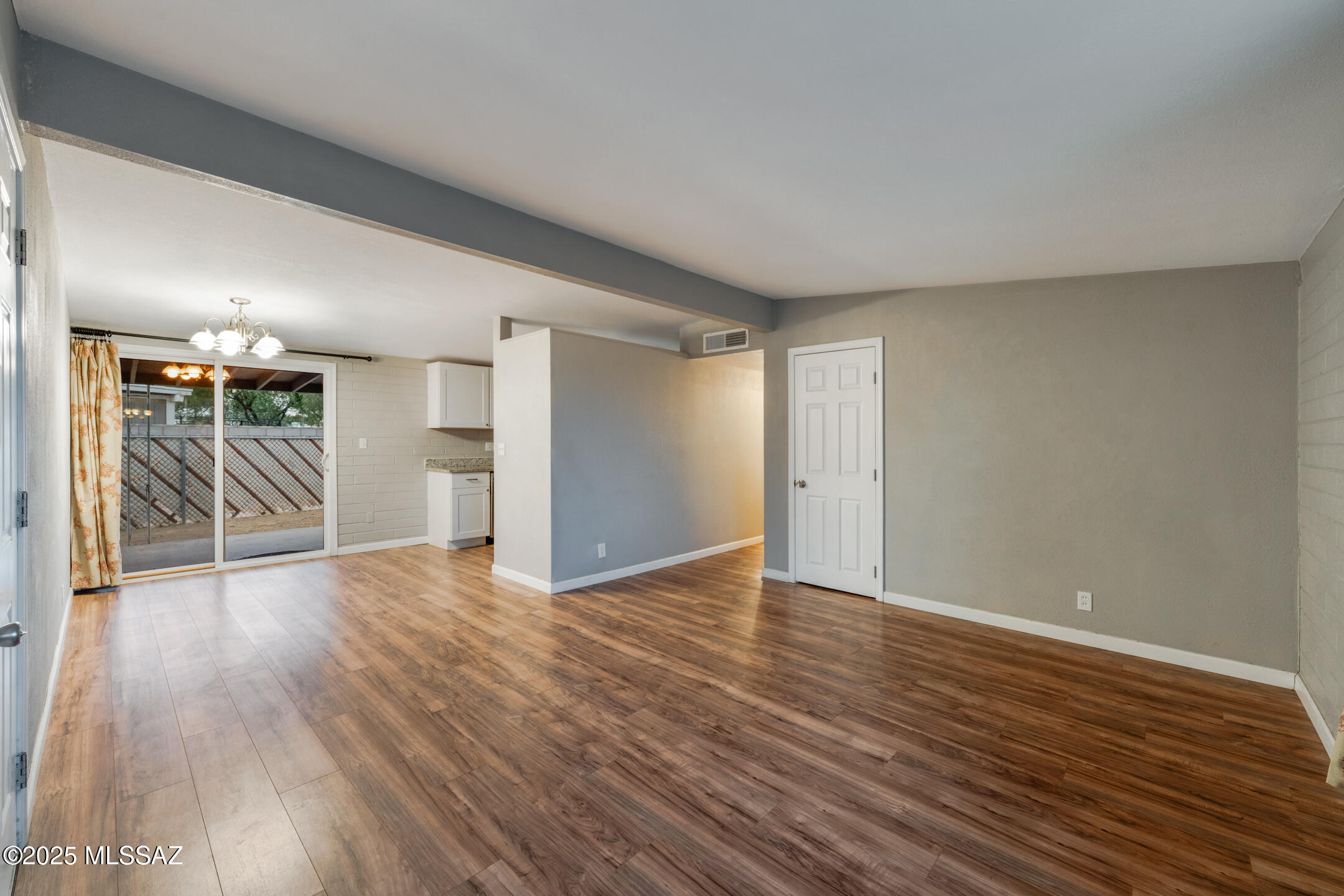 1522 West Mohave Road Tucson, AZ 85705 - Photo 4 of 19 Gallery Image 4