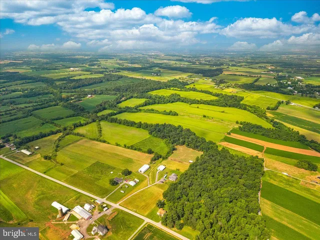 a view of an outdoor space and lakeside