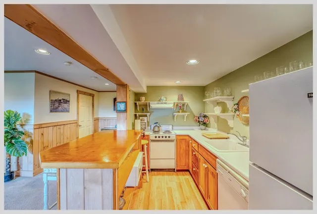 $1,225,000 | 36 Puckerbrush Road, Campton, NH 03223