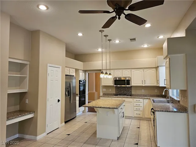 $3,300 | 2124 Hillsgate Street, Las Vegas, NV 89134