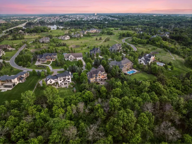 $1,695,000 | 9726 Whistling Valley Road, Lake Elmo, MN 55042