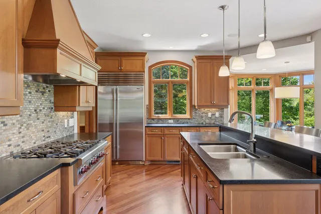 $1,695,000 | 9726 Whistling Valley Road, Lake Elmo, MN 55042