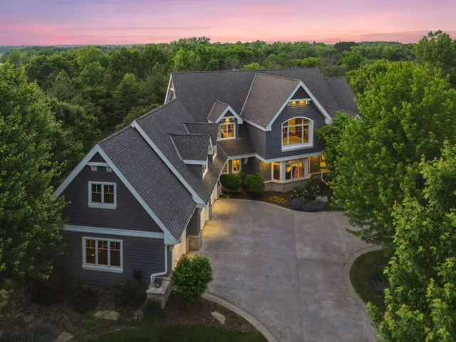 $1,695,000 | 9726 Whistling Valley Road, Lake Elmo, MN 55042
