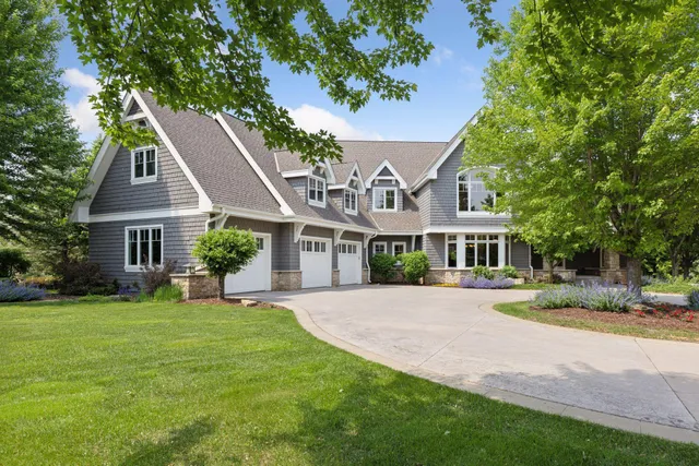 $1,695,000 | 9726 Whistling Valley Road, Lake Elmo, MN 55042