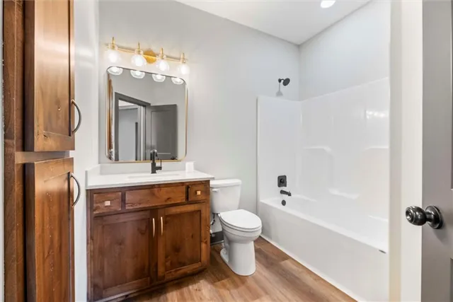 $274,900 | 708 North Main Street, Urich, MO 64788