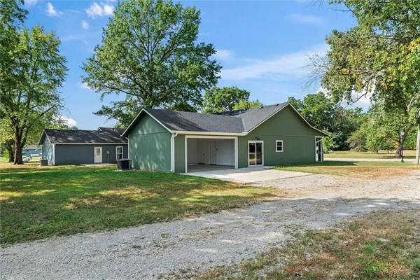 $265,000 | 708 North Main Street, Urich, MO 64788