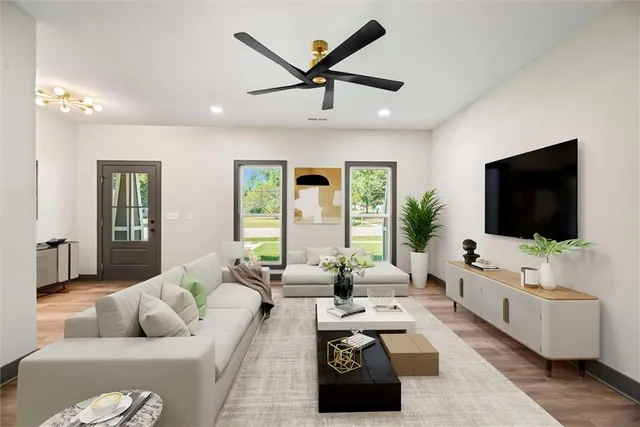 $274,900 | 708 North Main Street, Urich, MO 64788