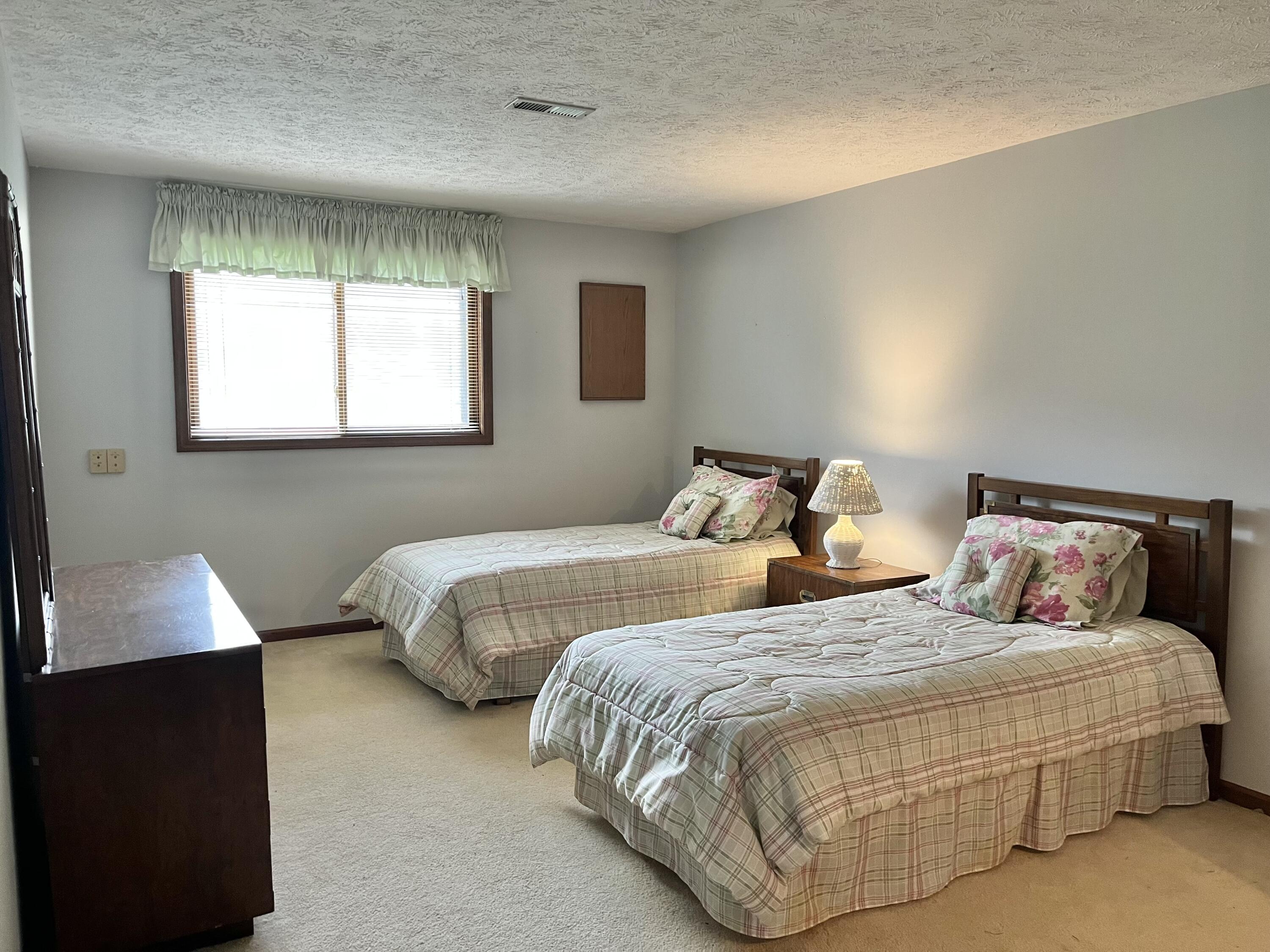6515 Brook Trail Lansing, MI 48917 - Photo 22 of 24 IMG_2402