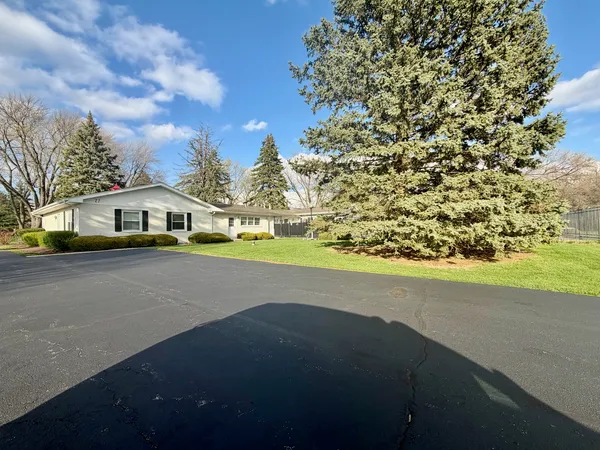$69,900 | 35 Oak Creek Drive, Yorkville, IL 60560