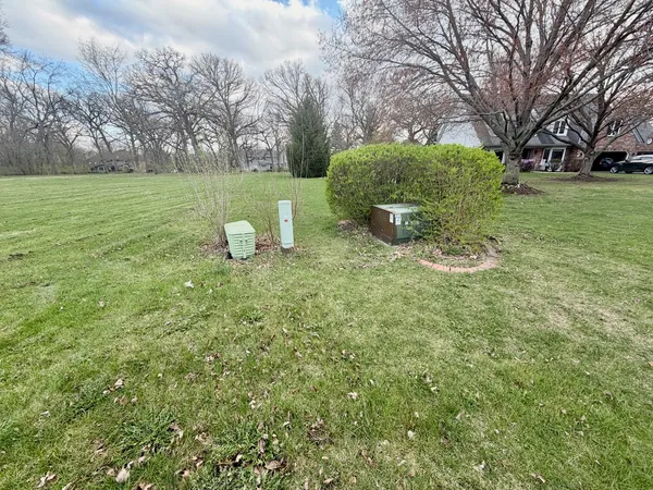 $69,900 | 35 Oak Creek Drive, Yorkville, IL 60560