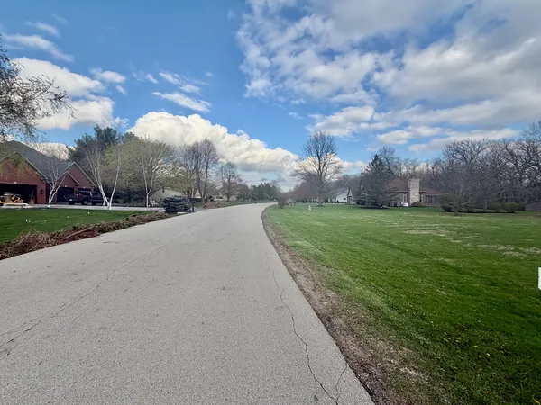 $69,900 | 35 Oak Creek Drive, Yorkville, IL 60560