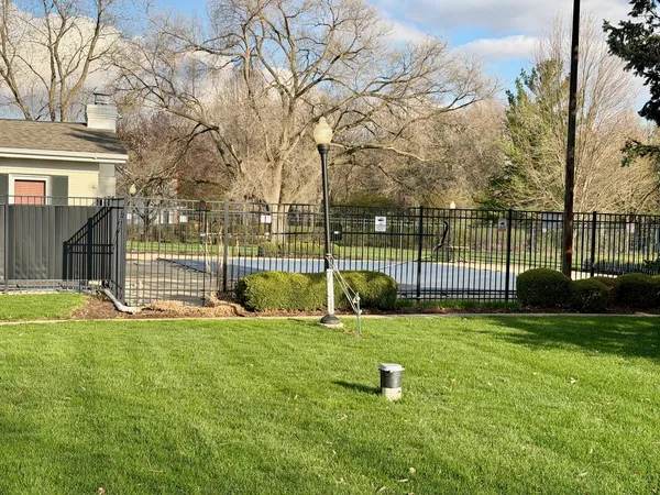 $69,900 | 35 Oak Creek Drive, Yorkville, IL 60560