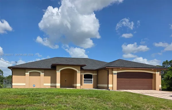 $2,100 | 1816 Tomaso Avenue, Lehigh Acres, FL 33972