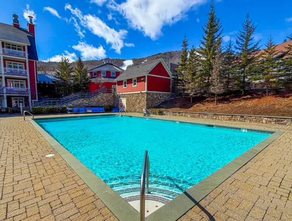 $225,000 | 102 Forest Drive, Unit 407 (LOCKOUT 405) INTERVAL IV, Warren, VT 05674