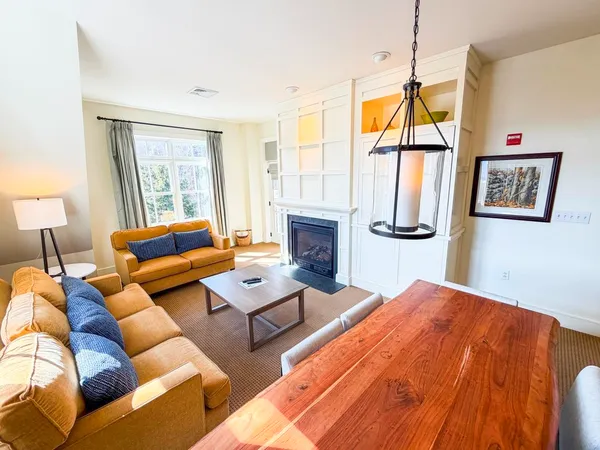 $225,000 | 102 Forest Drive, Unit 407 (LOCKOUT 405) INTERVAL IV, Warren, VT 05674