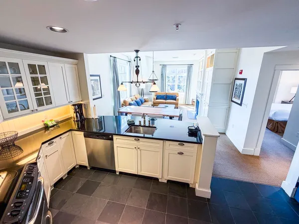 $225,000 | 102 Forest Drive, Unit 407 (LOCKOUT 405) INTERVAL IV, Warren, VT 05674