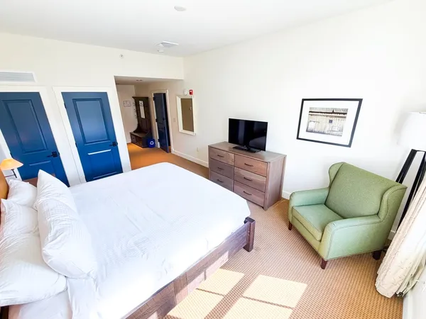 $225,000 | 102 Forest Drive, Unit 407 (LOCKOUT 405) INTERVAL IV, Warren, VT 05674