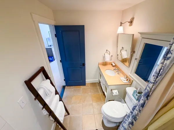 $225,000 | 102 Forest Drive, Unit 407 (LOCKOUT 405) INTERVAL IV, Warren, VT 05674