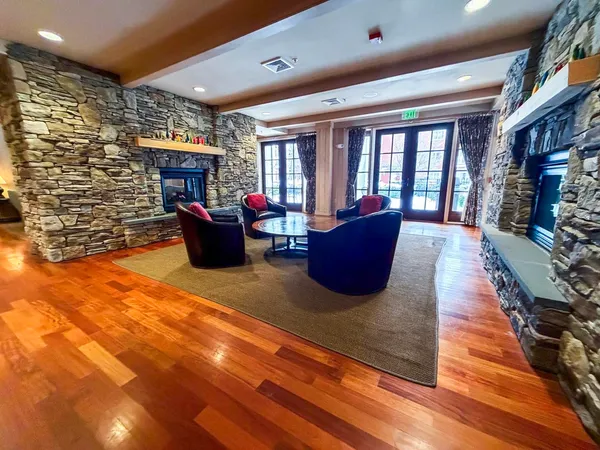 $225,000 | 102 Forest Drive, Unit 407 (LOCKOUT 405) INTERVAL IV, Warren, VT 05674