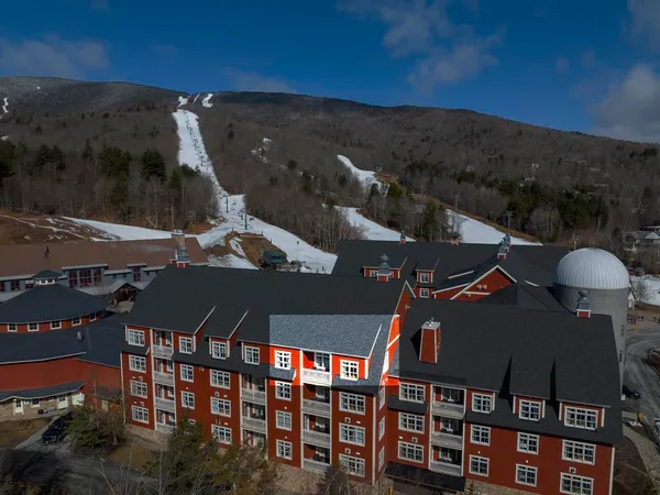 $225,000 | 102 Forest Drive, Unit 407 (LOCKOUT 405) INTERVAL IV, Warren, VT 05674