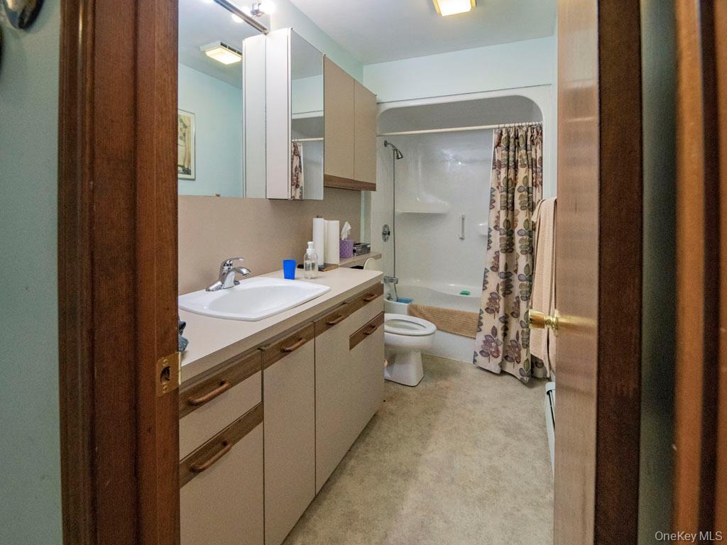 2080 Seamans Neck Road Seaford, NY 11783 - Photo 19 of 31